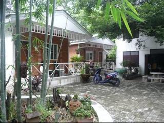 The Pub Guesthouse Чиангмай Екстериор снимка